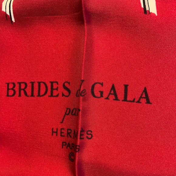 Authentic HERMÈS BRIDES de GALA Scarf - Picture 2 of 8